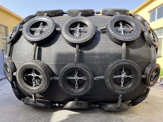 맞춤형 직경 및 길이 10 년의 수명과 함께 Pneumatic 고무 펜더